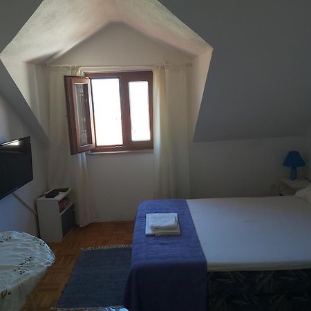 Vila Dora Supetar Apartment Room photo
