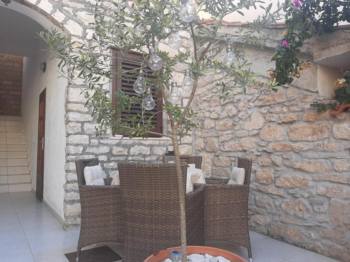 Vila Dora Supetar Apartment Exterior photo