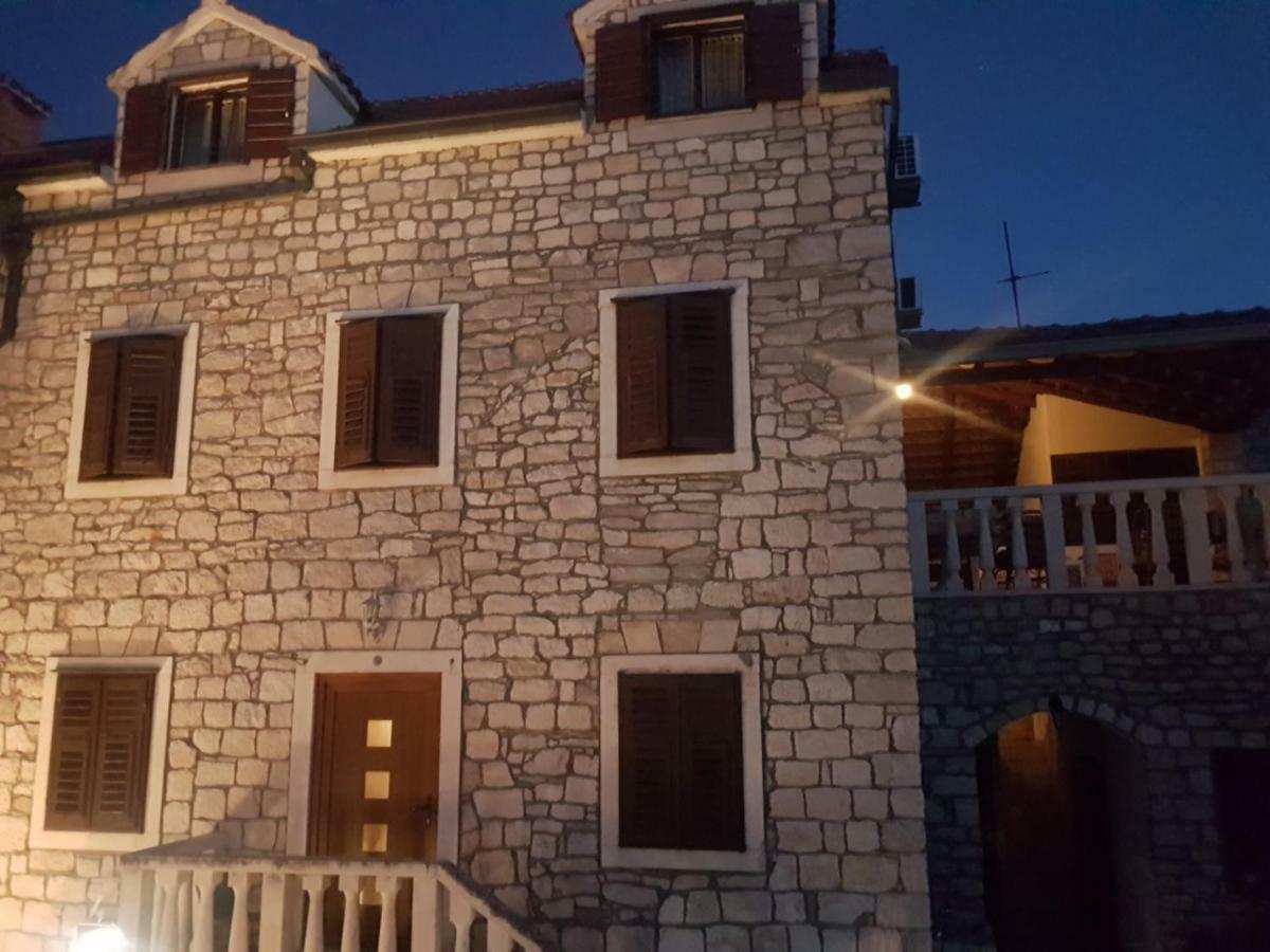 Vila Dora Supetar Apartment Exterior photo